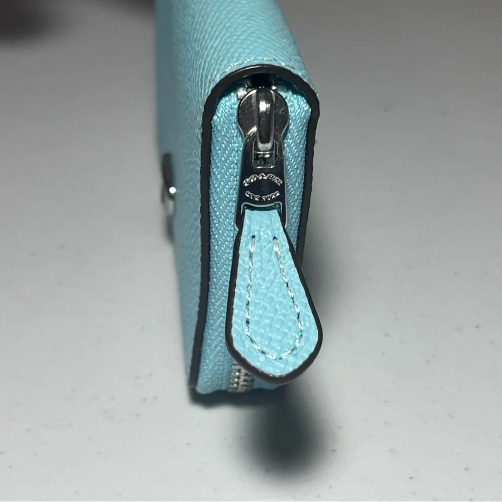 NWOT Coach Crossgrain Leather Small Zip Around Card Case - Picture 4 of 9